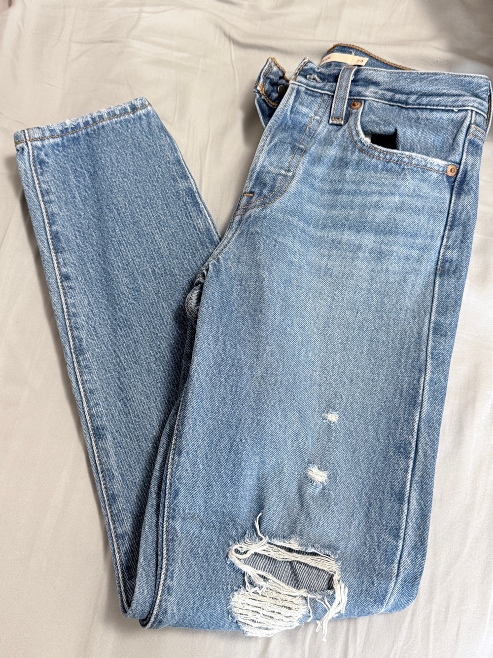 Levi’s Light Blue Distressed Women's Jeans